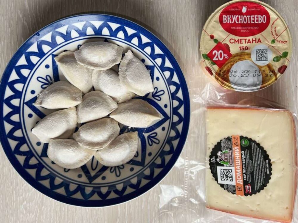 Жареные пельмени в сметанном соусе ингредиенты